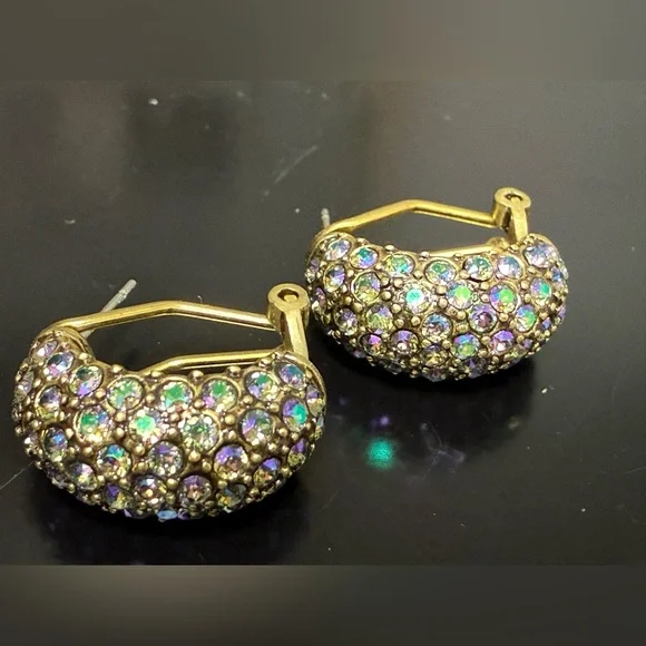 SIGNED HEIDI DAUS AURORA BOREALIS CRYSTAL OMEGAEARRINGS NEW